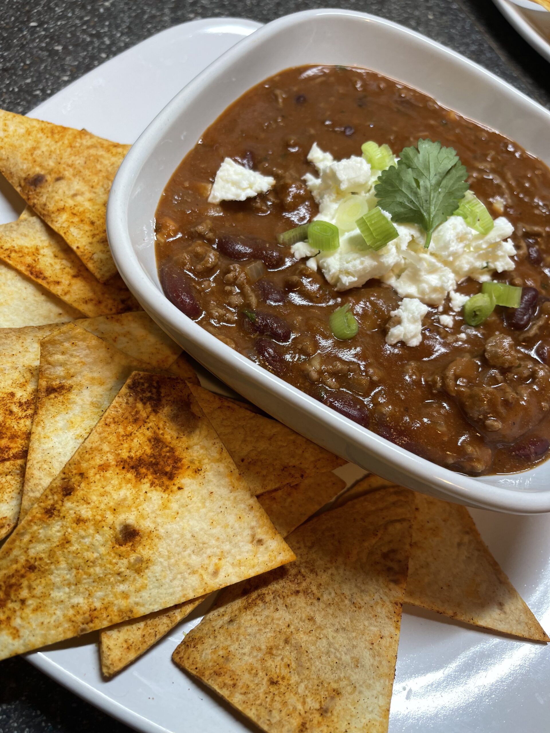 The Midas - Chilli Con Carne with tortilla chips